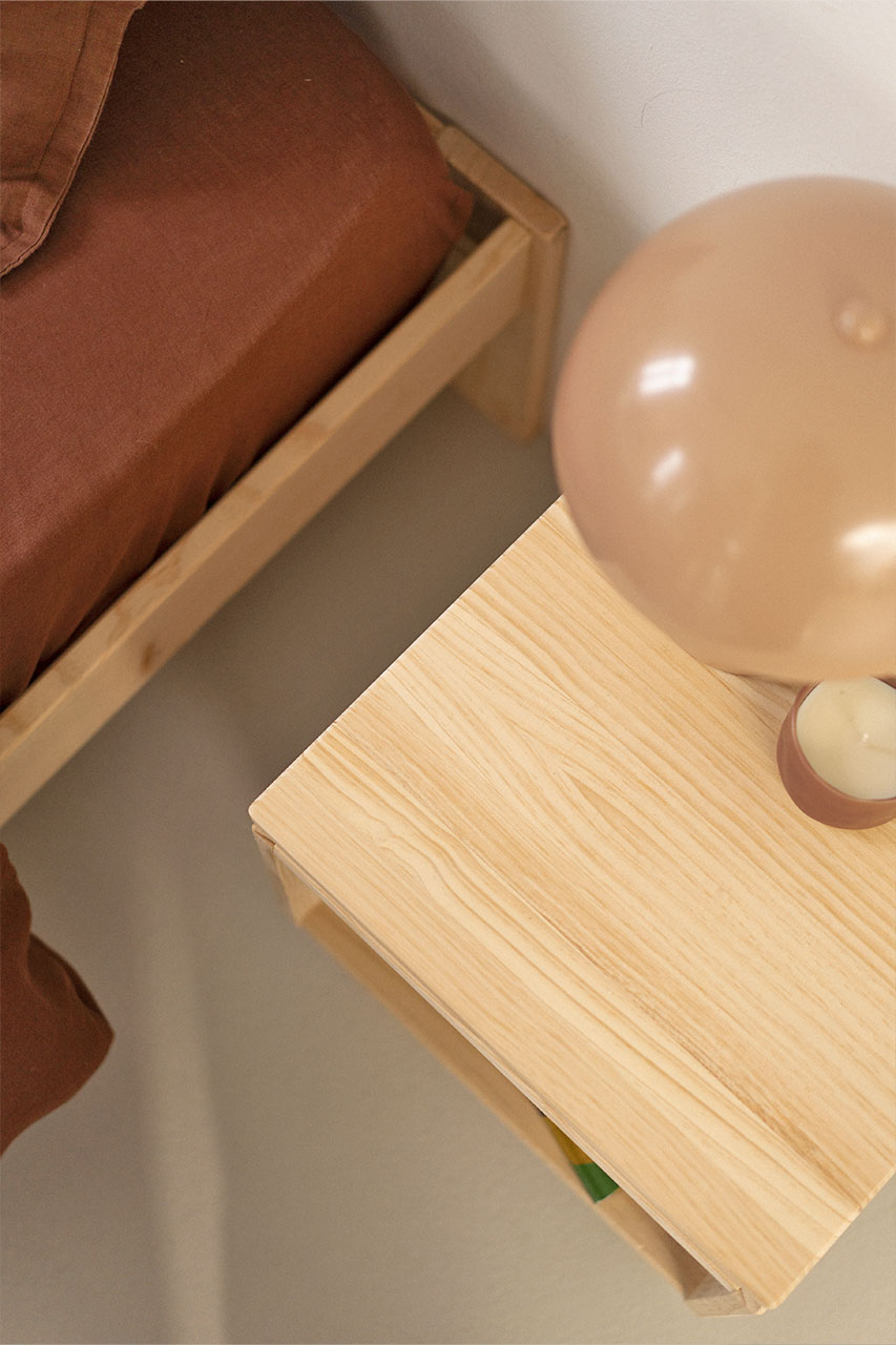 Imagen de ambiente 3 para:Mesita de madera maciza